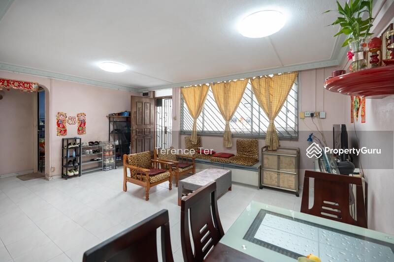HDB Flat for Sale, 456 Tampines Street 42, SGD 580,000 | 99-year lease