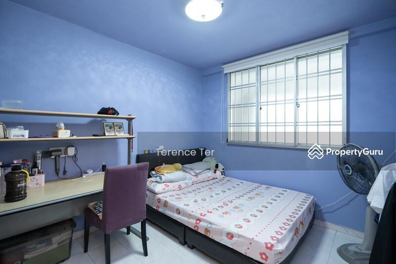 HDB Flat for Sale, 456 Tampines Street 42, SGD 580,000 | 99-year lease