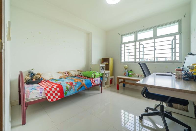 HDB Apartment for Sale, 871B Tampines Street 86 HDB Apartment For Sale, $780,000, 3 Bed 2 Bath 96 sqft $8,125.00 psf, SGD 780,000 | 99-year Leasehold