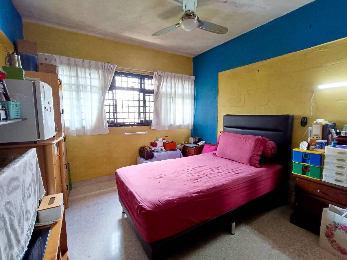 HDB Apartment for Sale, 53 Telok Blangah Drive HDB Apartment For Sale, $820,000, 3 Bed 2 Bath 1,270 sqft $646.00 psf, SGD 820,000 | 99-year Leasehold