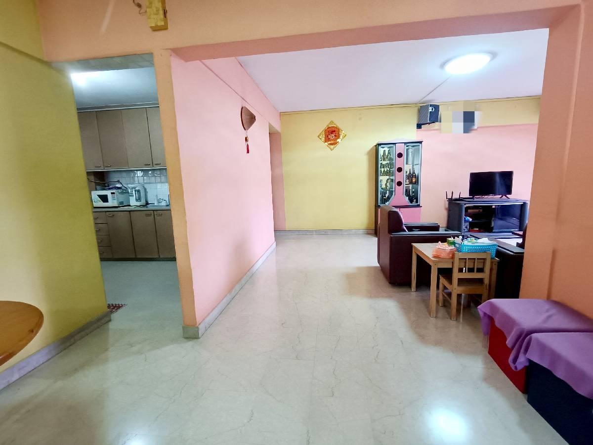 HDB Apartment for Sale, 53 Telok Blangah Drive HDB Apartment For Sale, $820,000, 3 Bed 2 Bath 1,270 sqft $646.00 psf, SGD 820,000 | 99-year Leasehold