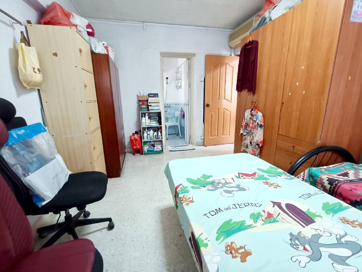 HDB Apartment for Sale, 53 Telok Blangah Drive HDB Apartment For Sale, $820,000, 3 Bed 2 Bath 1,270 sqft $646.00 psf, SGD 820,000 | 99-year Leasehold