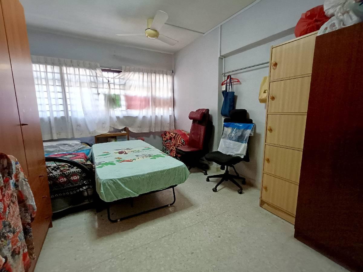 HDB Apartment for Sale, 53 Telok Blangah Drive HDB Apartment For Sale, $820,000, 3 Bed 2 Bath 1,270 sqft $646.00 psf, SGD 820,000 | 99-year Leasehold