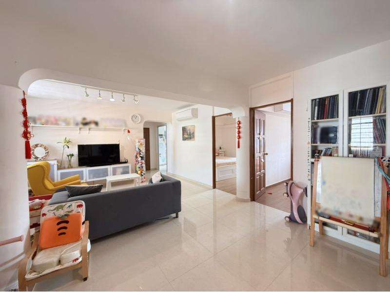 Prop-GPT: HDB Apartment: D19  419 Hougang Avenue 8