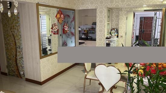 Prop-GPT: HDB Apartment: D18  878B Tampines Avenue 8
