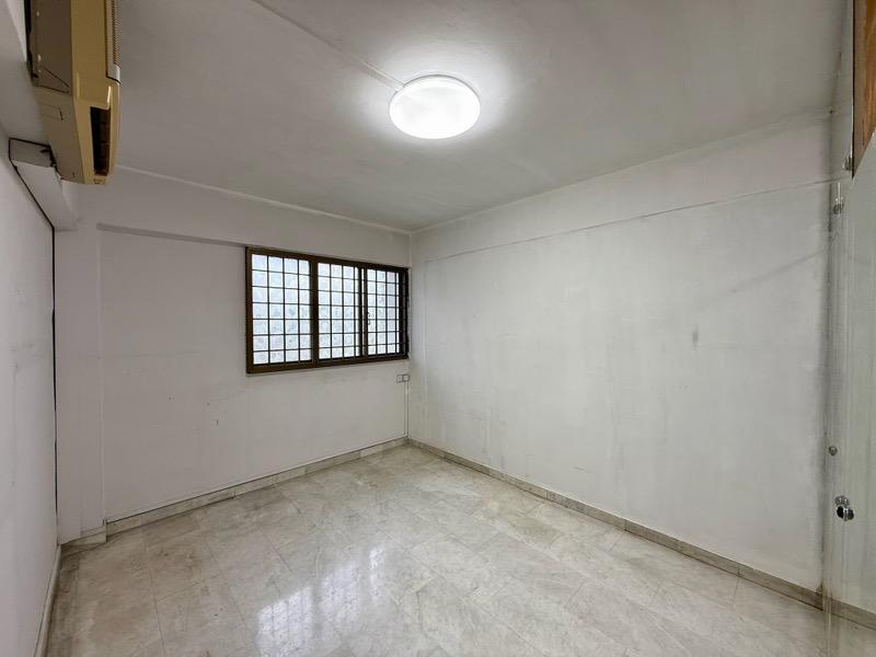 HDB Apartment for Sale: Yishun, D27, 760750