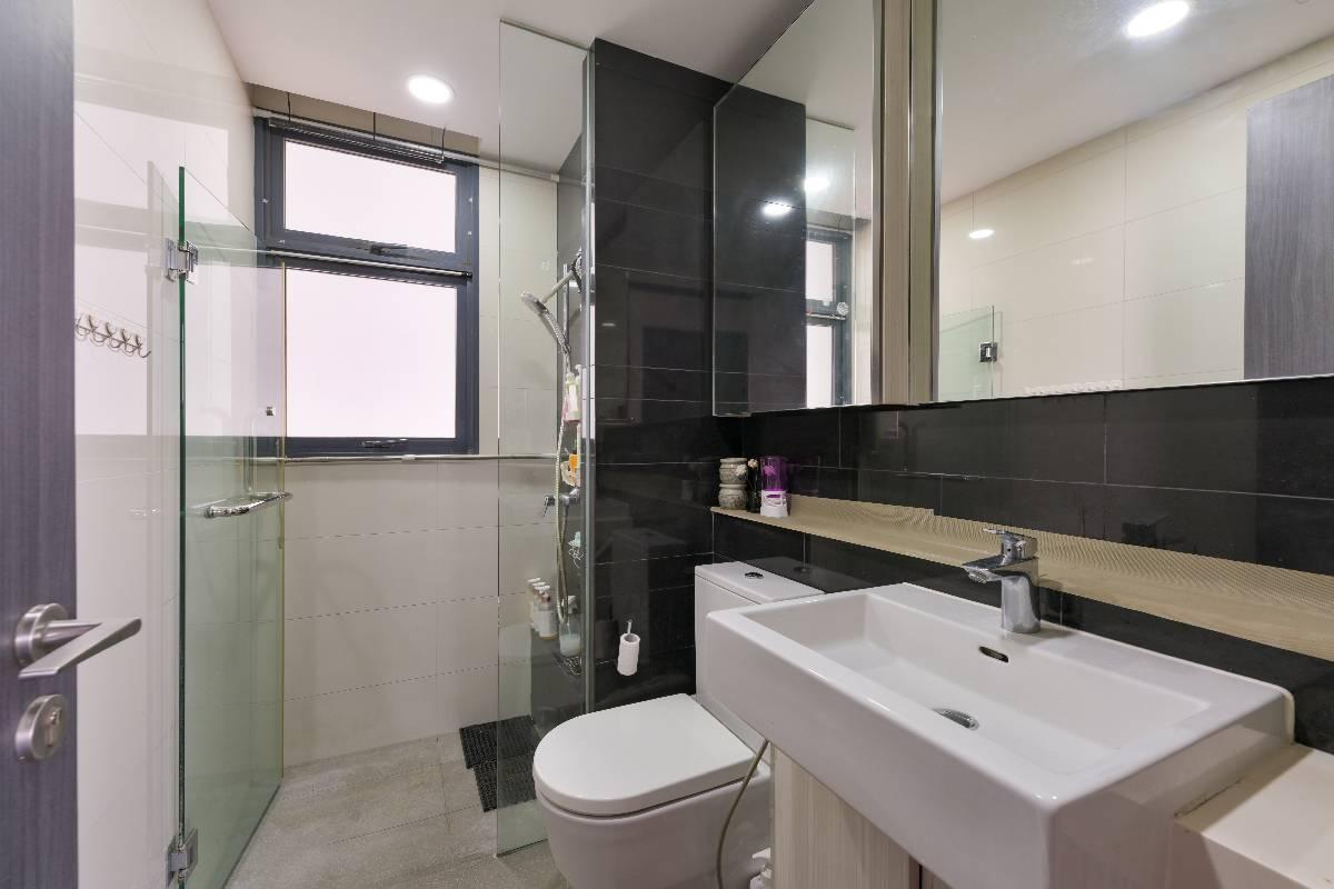 Condominium for Sale, Gem Residences Condominium For Sale, $2,200,000, 3 Bed 2 Bath 936 sqft $2,350.00 psf, SGD 2,200,000 | 99-year Leasehold