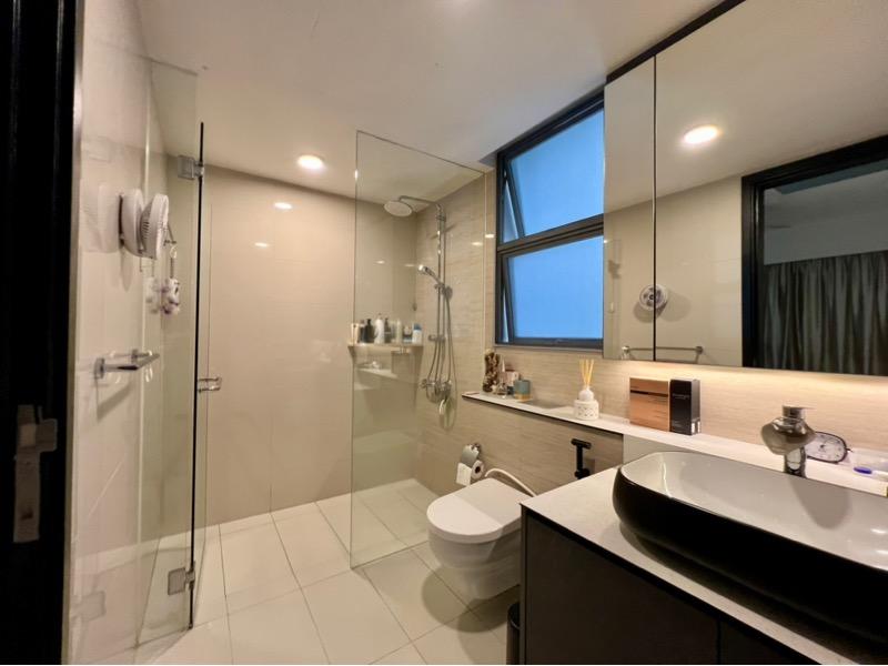 Condominium for Sale, Prive Condominium For Sale, $1,880,000, 3 Bed 2 Bath 1,098 sqft $1,712.00 psf, SGD 1,880,000 | 99-year Leasehold