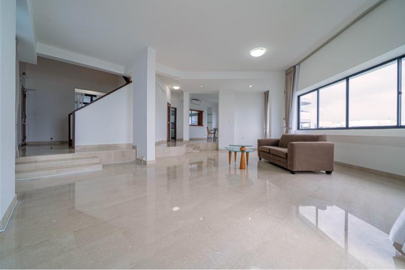 Prop-GPT: Condominium: D15 Marine Parade Mandarin Gardens