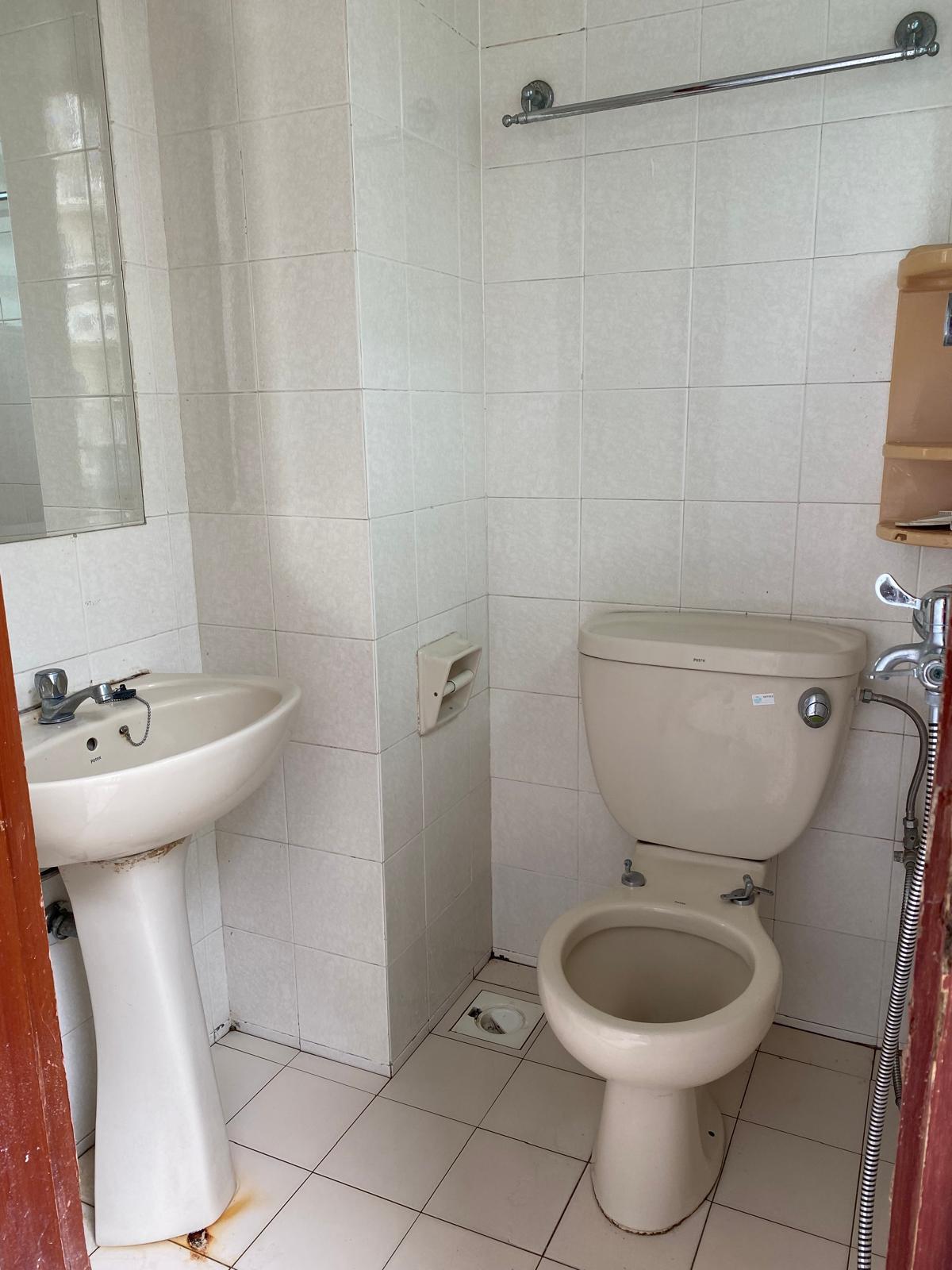 Apartment for Sale, Melville Park Apartment For Sale, $1,348,000, 3 Bed 3 Bath 1,302 sqft $1,035.00 psf, SGD 1,348,000 | 99-year Leasehold