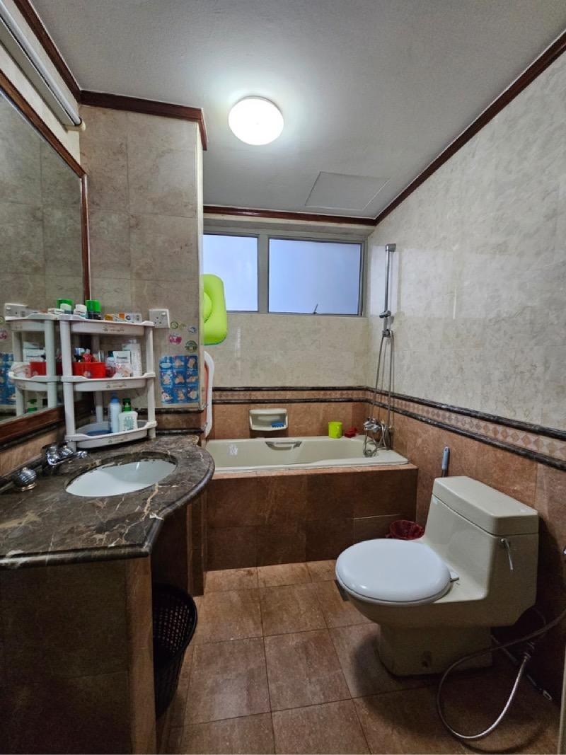 Condominium for Sale, The Bayshore Condominium For Sale, $1,275,000, 2 Bed 2 Bath 958 sqft $1,331.00 psf, SGD 1,275,000 | 99-year Leasehold