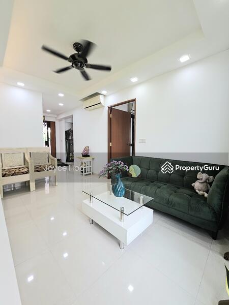 Prop-GPT: HDB Flat: D27  593B Montreal Ville