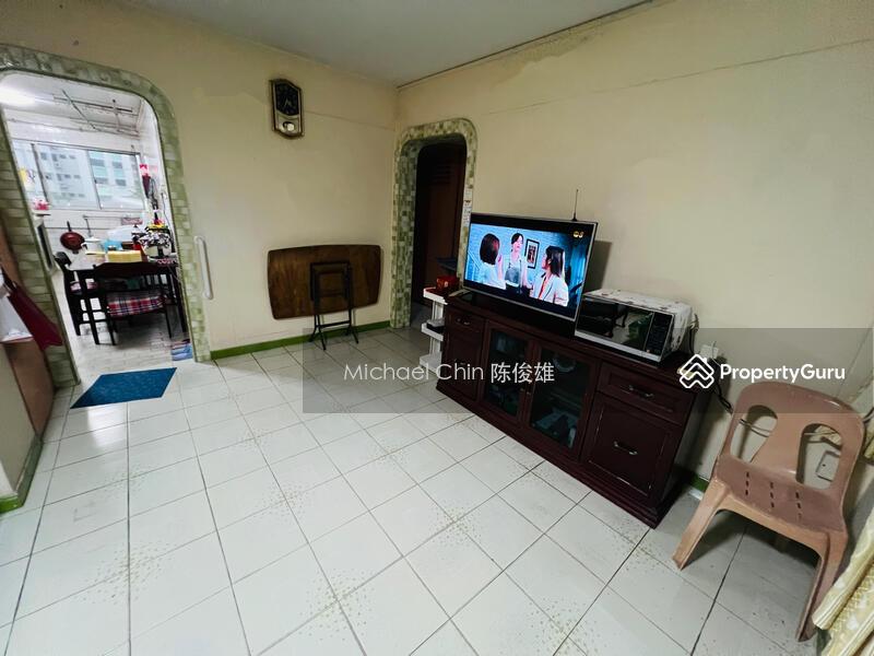 HDB Flat for Sale. , 102 Woodlands Street 13. , SGD 528,000 | 99-year lease. 