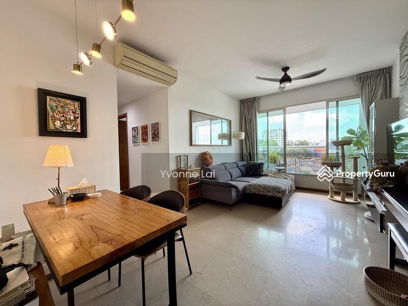 Prop-GPT: Condominium: D19  Sunglade