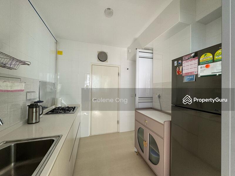 HDB Flat for Sale, 32 Margaret Drive, SGD 938,000 | 99-year lease