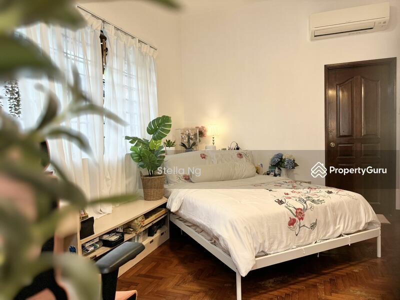 Prop-GPT: Bungalow: D15  Beautiful Bungalow ??????? East Coast