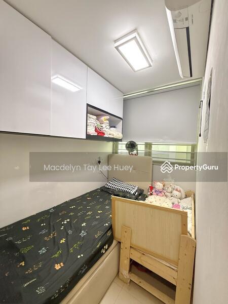 Condominium for Sale: Pasir Ris, D18, 518209