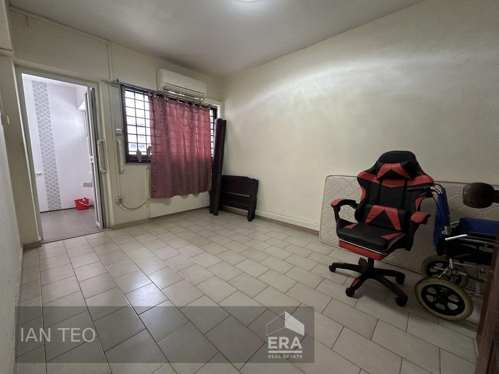 HDB - 3 room for Sale, Jurong West Street 52 511 Jurong West Street 52, SGD 495,000 | Leasehold