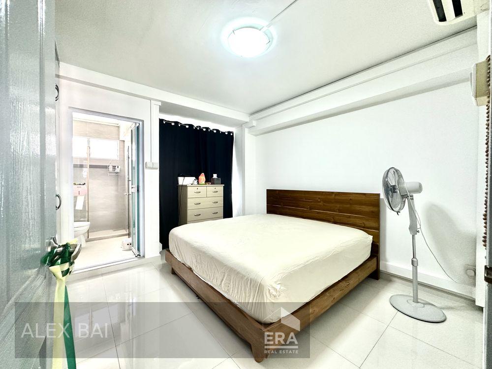 HDB - 3 room for Sale, Choa Chu Kang Avenue 3 286 Choa Chu Kang Avenue 3, SGD 595,000 | Leasehold