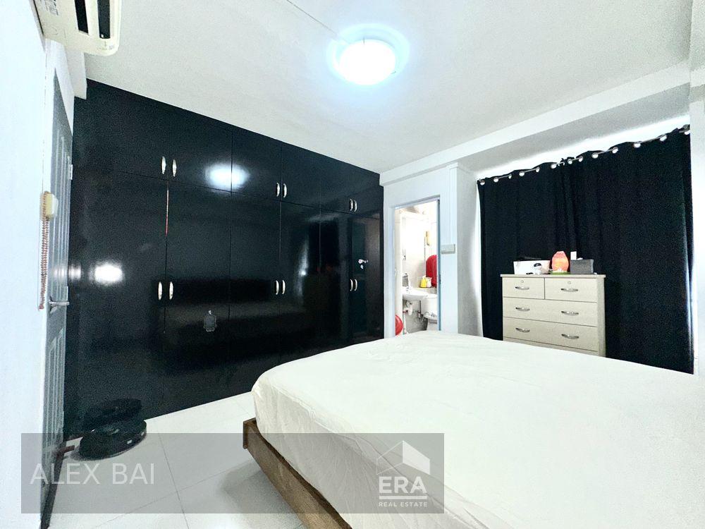HDB - 3 room for Sale, Choa Chu Kang Avenue 3 286 Choa Chu Kang Avenue 3, SGD 595,000 | Leasehold