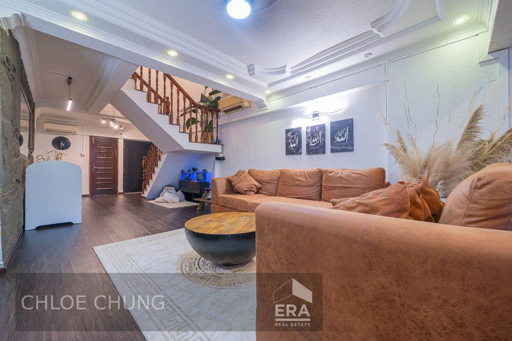 Prop-GPT: HDB - 3 room:   Jurong West Street 42 559 Jurong West Street 42 For Sale
