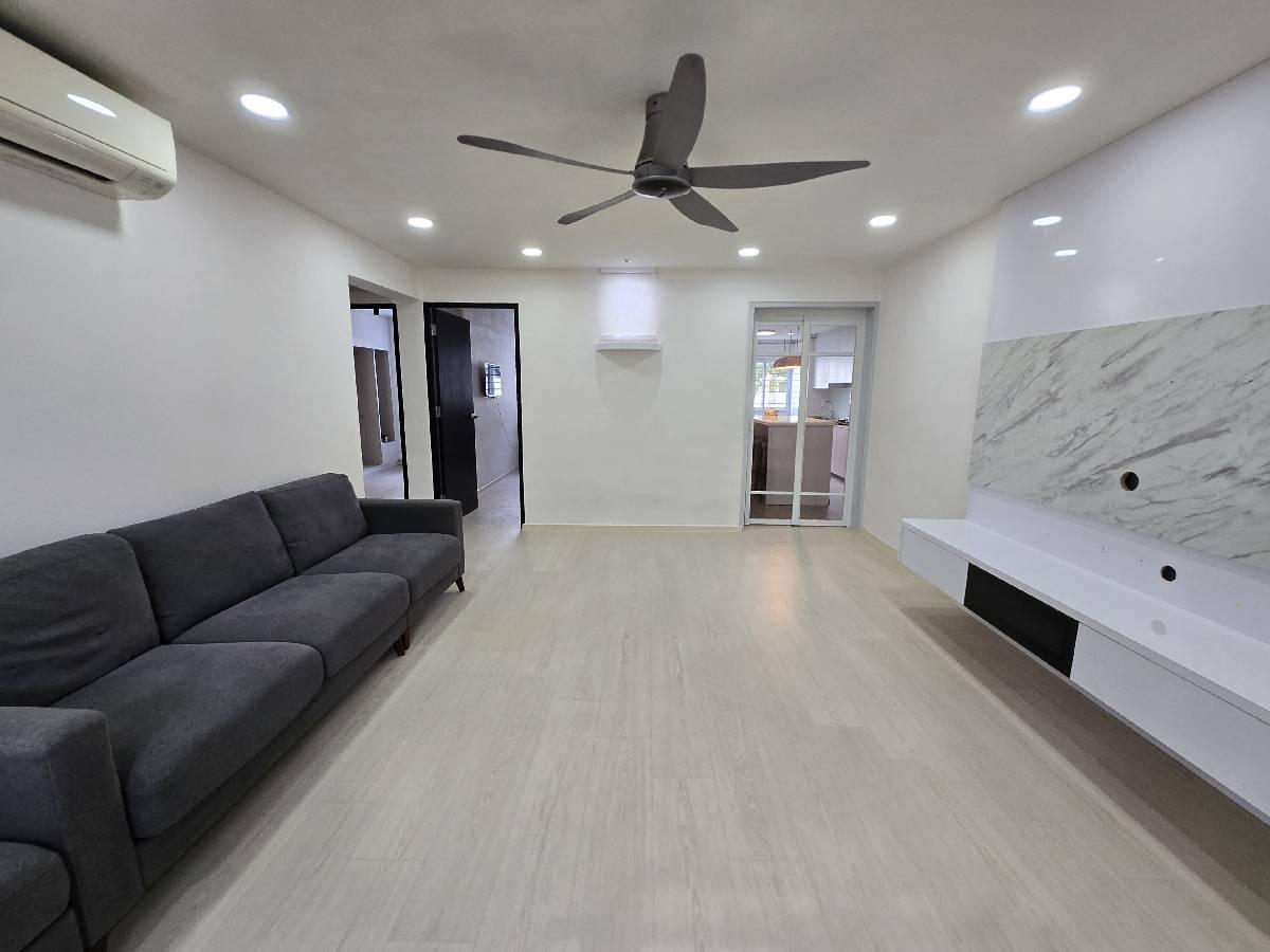 Prop-GPT: HDB Apartment: D20 Ang Mo Kio 412 Ang Mo Kio Avenue 10