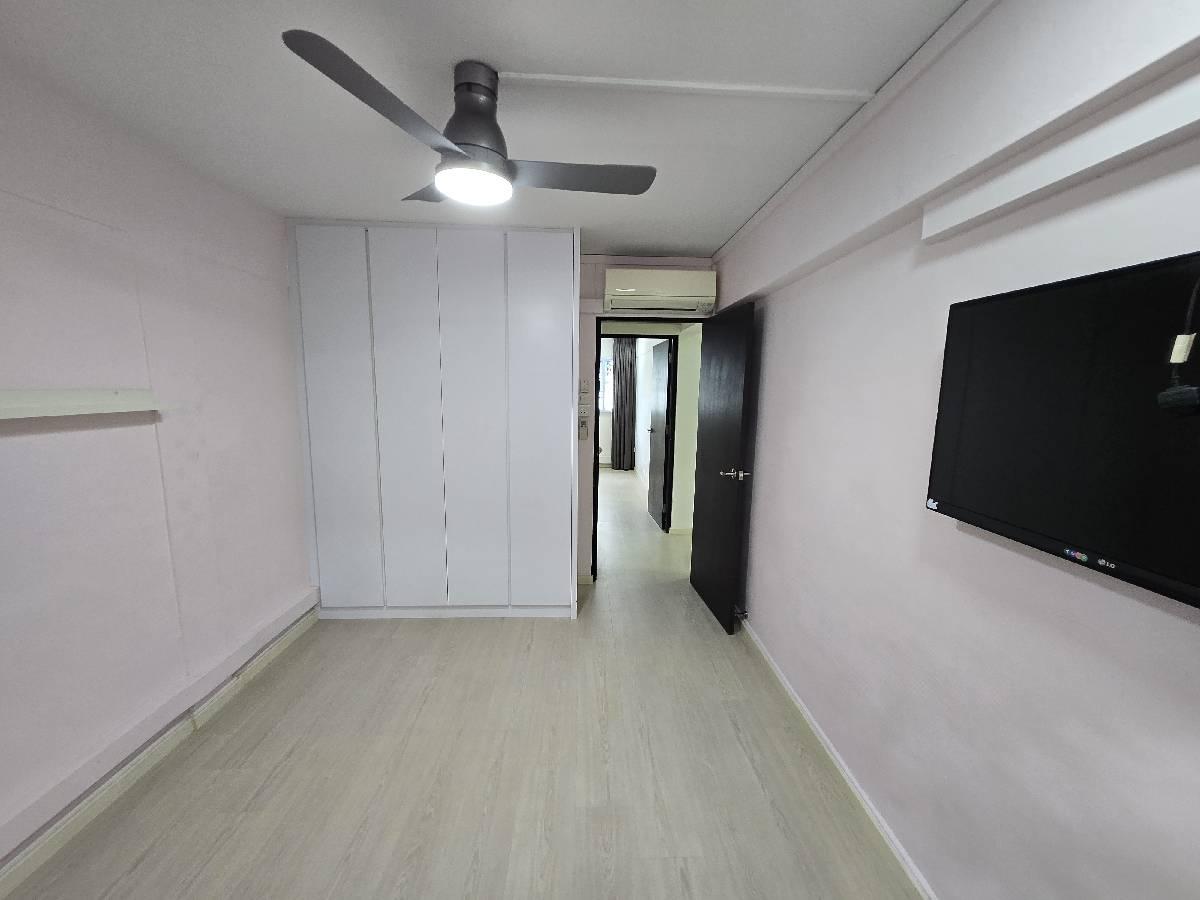 HDB Apartment for Sale: Ang Mo Kio, D20, 560412