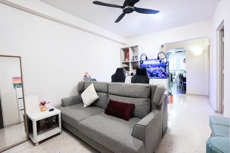HDB Apartment for Sale, 131 Bukit Batok West Avenue 6 HDB Apartment For Sale, $458,000, 2 Bed 2 Bath 785 sqft $583.00 psf, SGD 458,000 | 99-year Leasehold