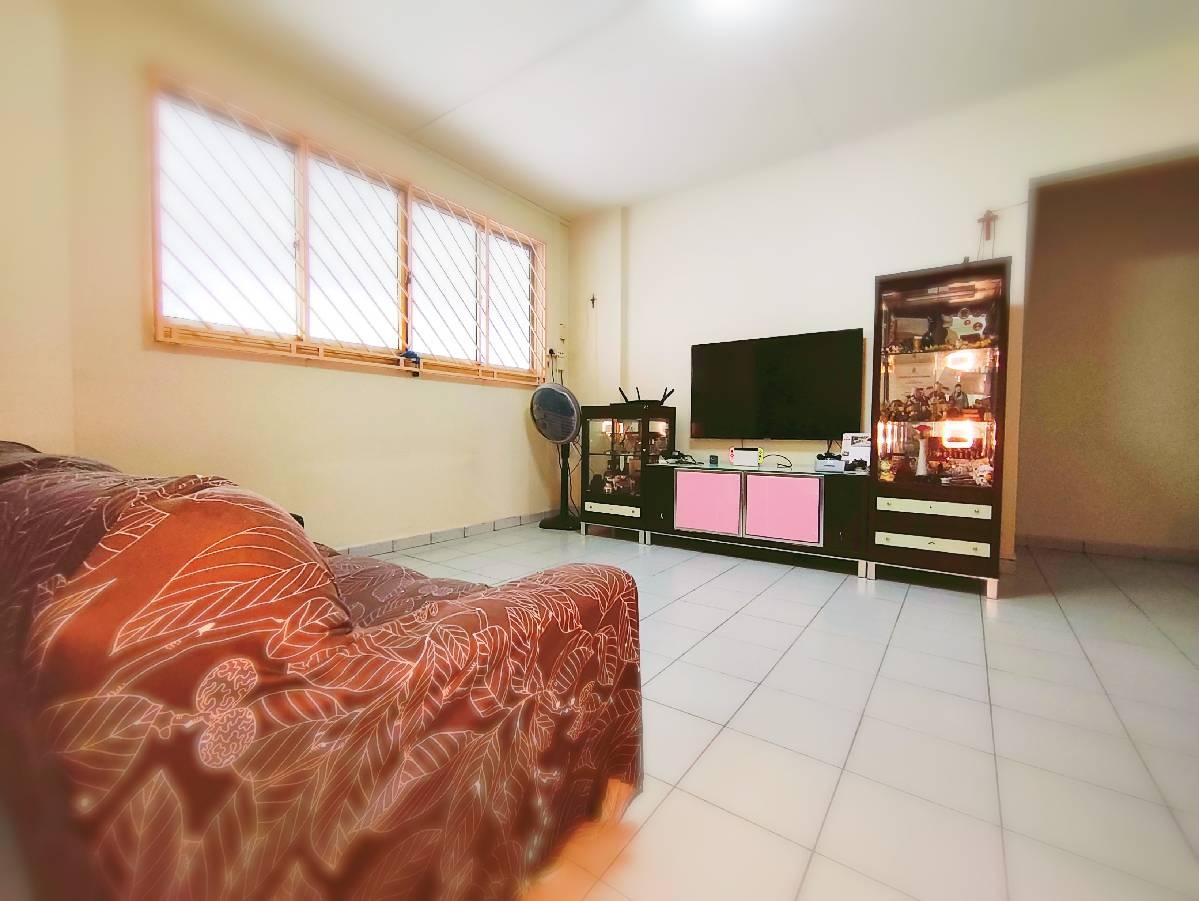 HDB Apartment for Sale, 872 Tampines Street 84 HDB Apartment For Sale, $635,000, 3 Bed 2 Bath 1,119 sqft $567.00 psf, SGD 635,000