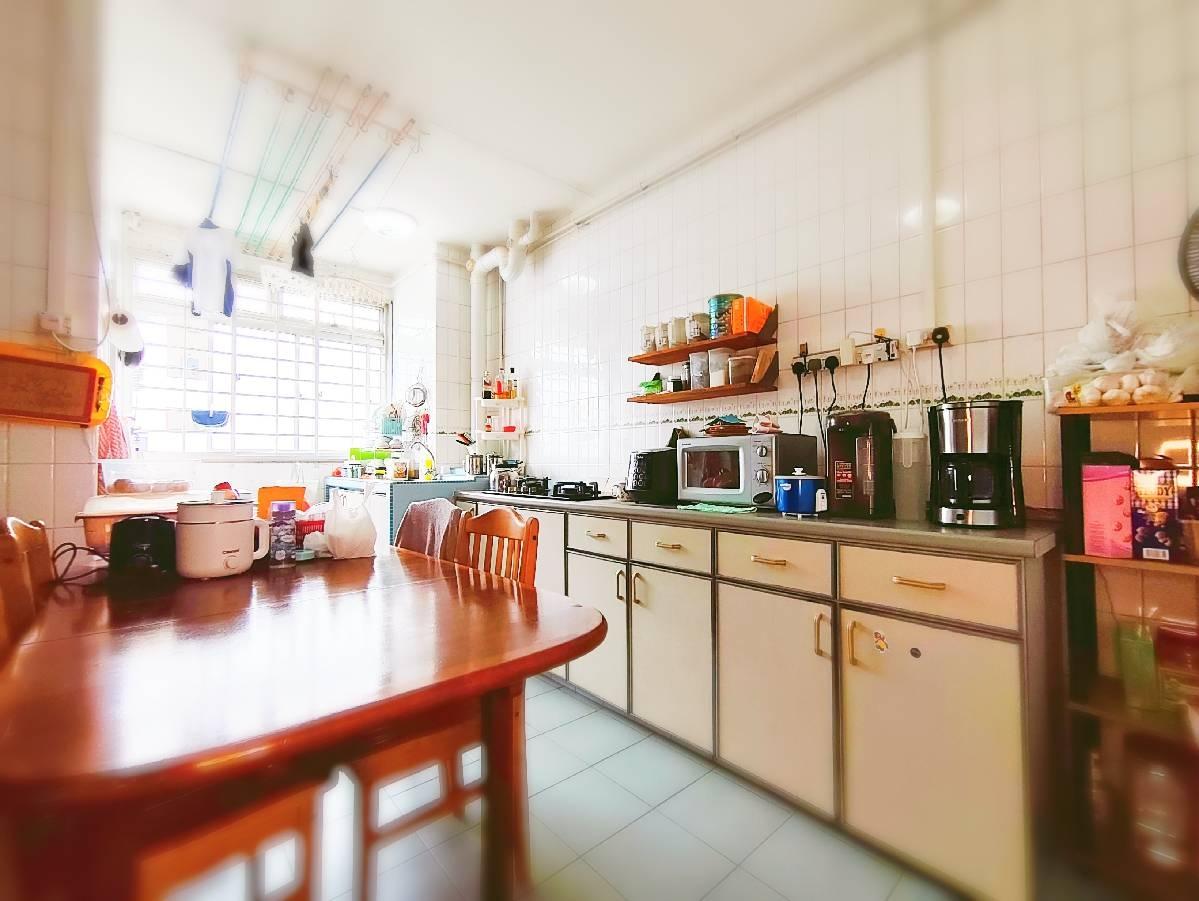 HDB Apartment for Sale, 872 Tampines Street 84 HDB Apartment For Sale, $635,000, 3 Bed 2 Bath 1,119 sqft $567.00 psf, SGD 635,000
