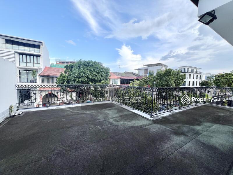 Semi-Detached for Sale, Almost Sold! Priced to Sell! Modern Semi-D w. Basement & Lift - Move-In Ready, SGD 6,100,000 | Freehold