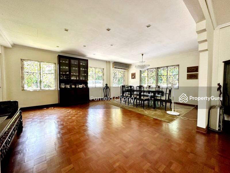 Bungalow - Good Class for Sale, Sole AgentBin Tong Park Hilltop Black N White Style Gcb In Botanics ()Call Pam 90228600, SGD 40,800,000 | Freehold