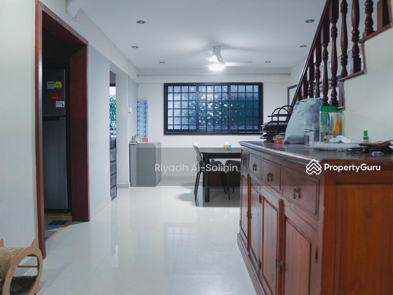 Prop-GPT: HDB Flat: D27 Yishun 643 Yishun Street 61