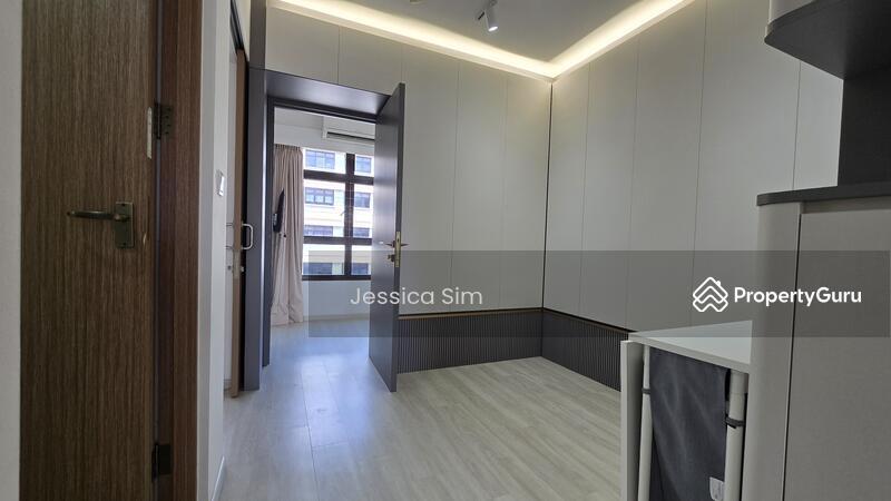 Prop-GPT: HDB Flat: D28 Seletar 456B Sengkang West Road