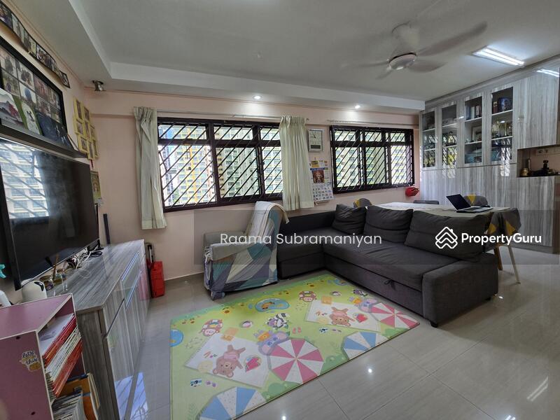 HDB Flat for Sale, 59 Strathmore Avenue, SGD 850,000 | 99-year lease