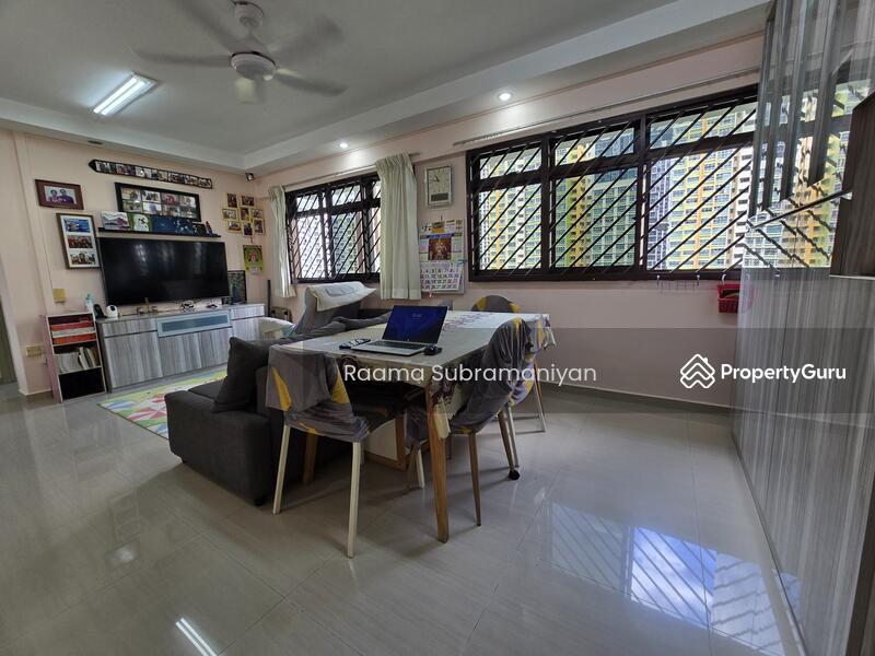 HDB Flat for Sale, 59 Strathmore Avenue, SGD 850,000 | 99-year lease