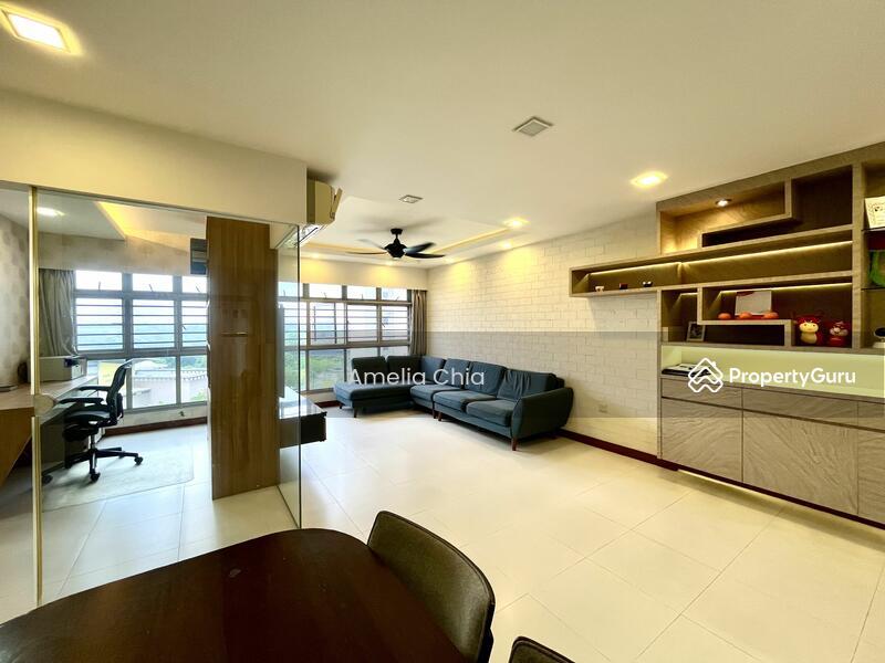 Prop-GPT: HDB Flat: D19  326C Anchorvale Road
