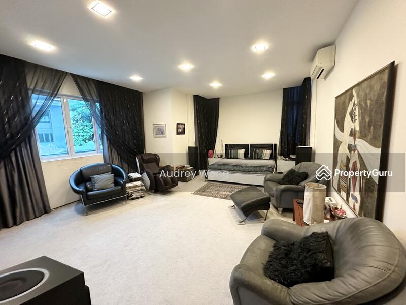 Bungalow for Sale, Very Cheap! Bungalow in Chatsworth Area, SGD 26,000,000 | Freehold