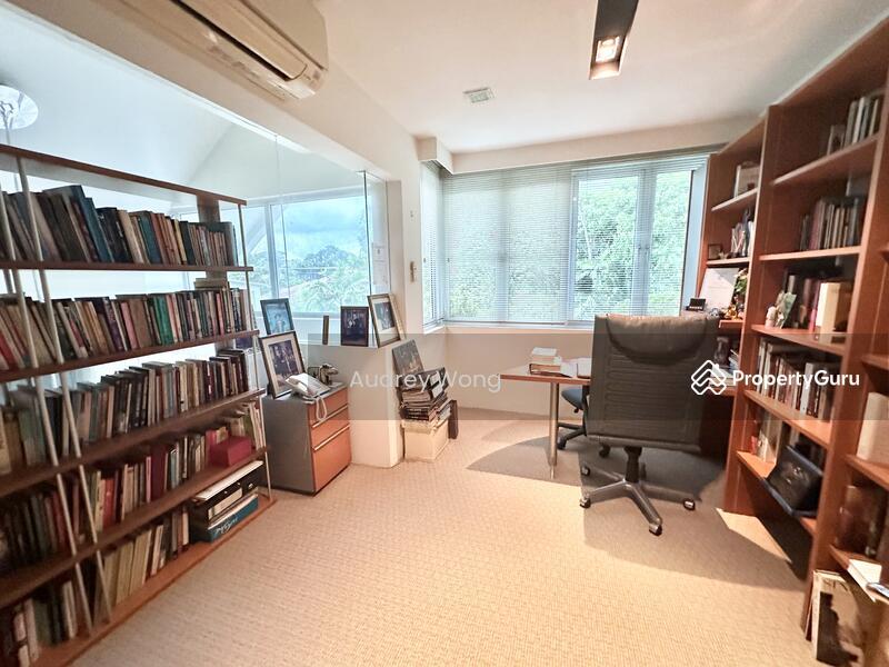 Bungalow for Sale, Very Cheap! Bungalow in Chatsworth Area, SGD 26,000,000 | Freehold