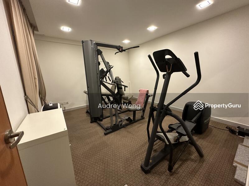 Bungalow for Sale, Very Cheap! Bungalow in Chatsworth Area, SGD 26,000,000 | Freehold