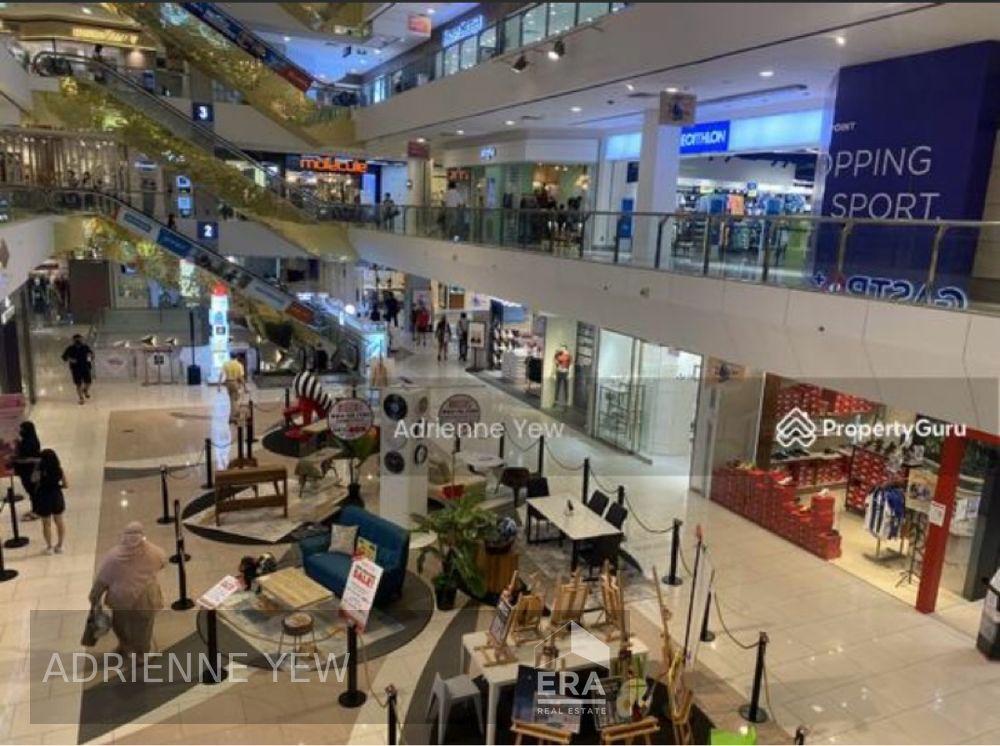 Prop-GPT: Shop Space (Mall):   Orchard Road The Centrepoint For Sale
