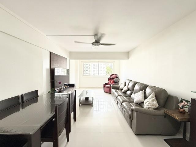 HDB Apartment for Sale: D18, 520894