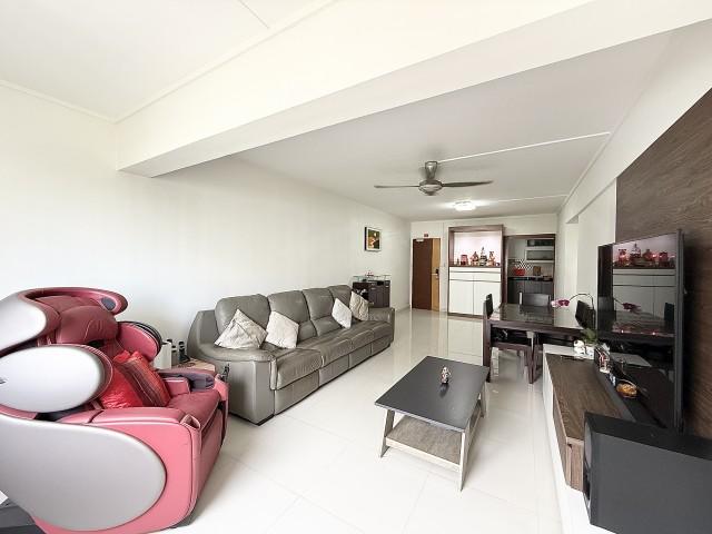 HDB Apartment for Sale: D18, 520894