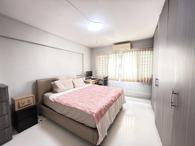 HDB Apartment for Sale: D18, 520894