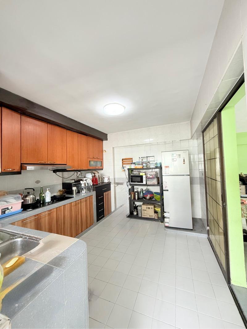 HDB Apartment for Sale, 520 Woodlands Drive 14 HDB Apartment For Sale, $899,999, 4 Bed 2 Bath 1,517 sqft $593.00 psf, SGD 899,999 | 99-year Leasehold