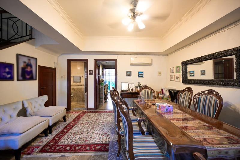 Terrace for Sale, Park Villas Terraced House For Sale, $2,897,000, 6 Bed 5 Bath 2,300 sqft $1,794.00 psf, SGD 2,897,000 | 99-year Leasehold
