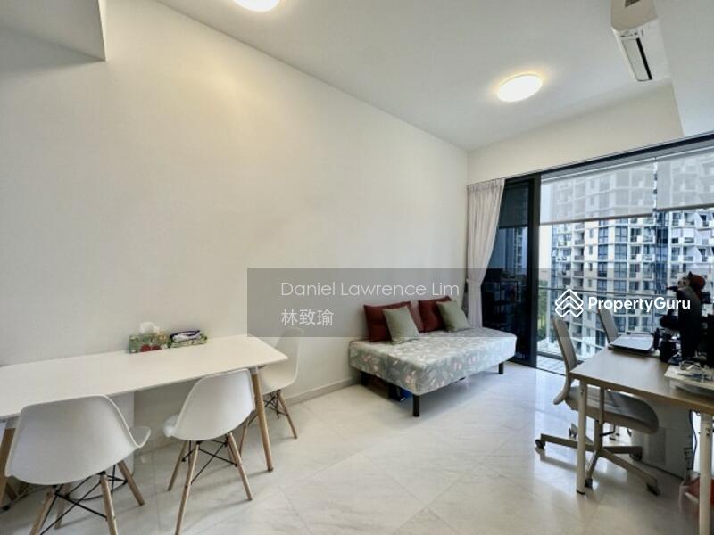 Prop-GPT: Condominium: D15  Nyon