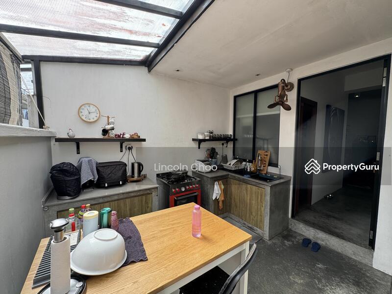 Corner Terrace for Sale: D10, 287695