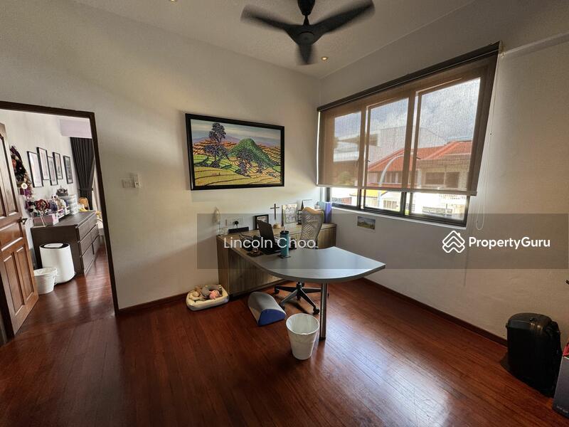Corner Terrace for Sale: D10, 287695