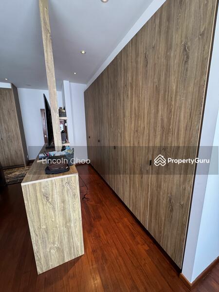 Corner Terrace for Sale: D10, 287695